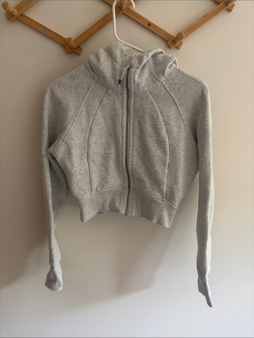 Lululemon Scuba Full Zip Cropped Hoodie Womens Sz 4 Light Grey